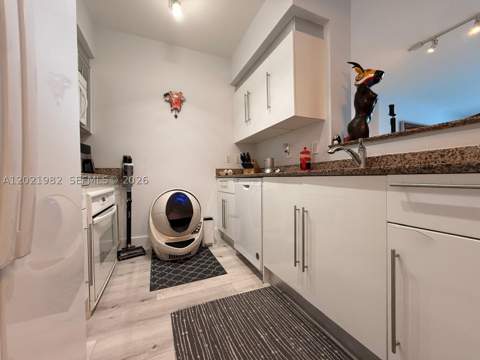 325 S Biscayne Blvd 2024, Miami FL - photo 11 of 12