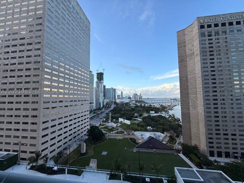 1 bedroom Condominium at 325 S Biscayne Blvd 2024, One Miami West Condo, Miami — photo 4