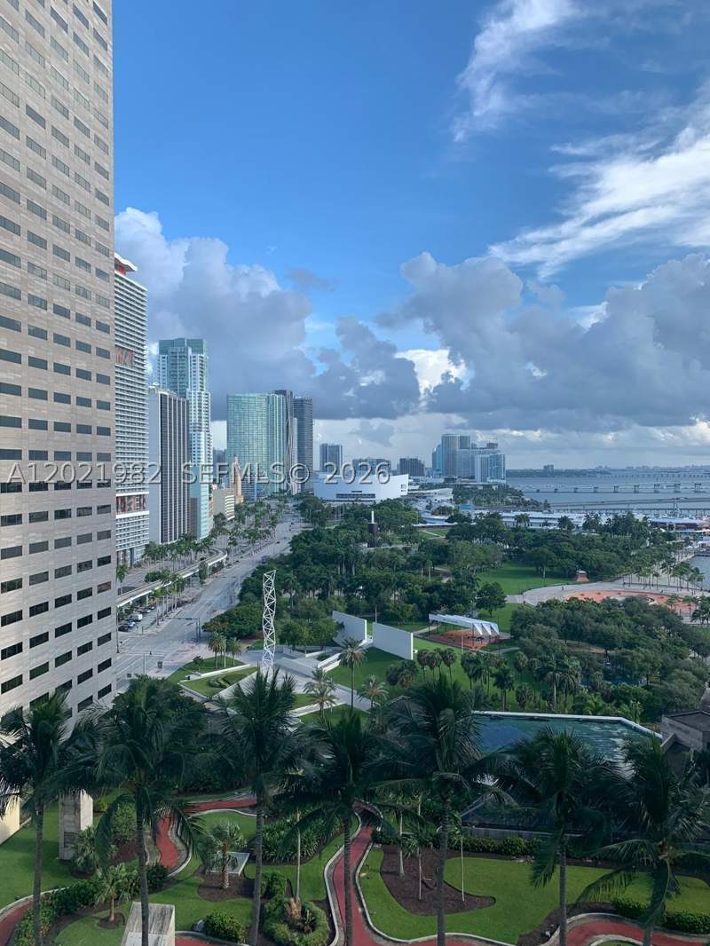 1 bedroom Condominium at 325 S Biscayne Blvd 2024, One Miami West Condo, Miami — photo 5