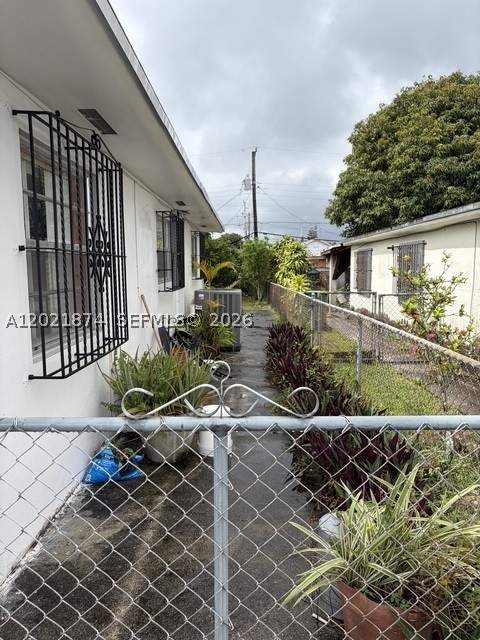 336 E 41st St, Hialeah FL - photo 7 of 23