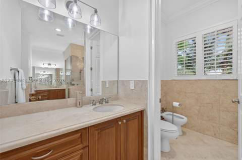 18461 SW 83rd Ave, Cutler Bay FL - photo 18 of 37