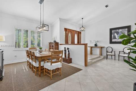 18461 SW 83rd Ave, Cutler Bay FL - photo 7 of 37