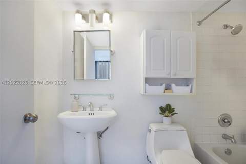 540 Brickell Key Dr 308, Miami FL - photo 16 of 25