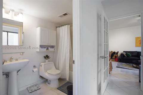 540 Brickell Key Dr 308, Miami FL - photo 19 of 25