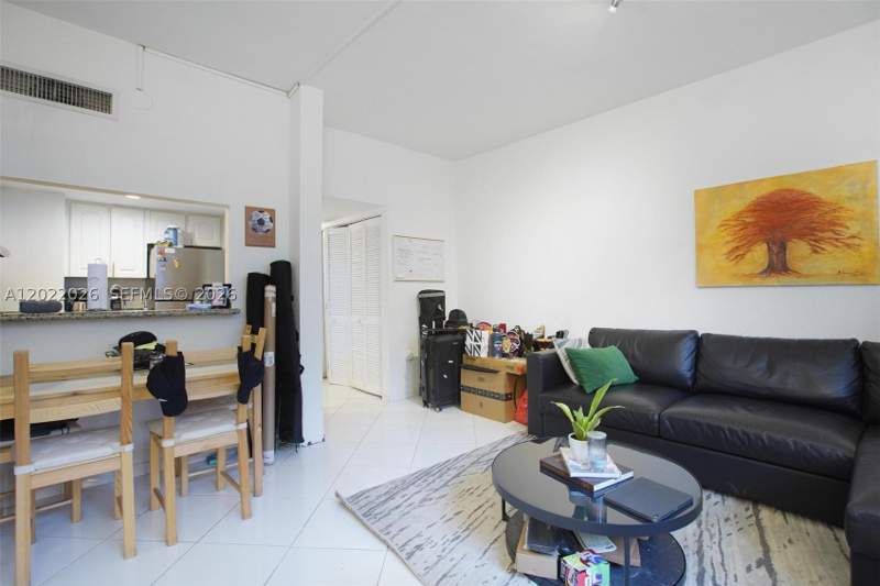 1 bedroom Condominium at 540 Brickell Key Dr 308, Brickell Key II Condo, Miami — photo 4