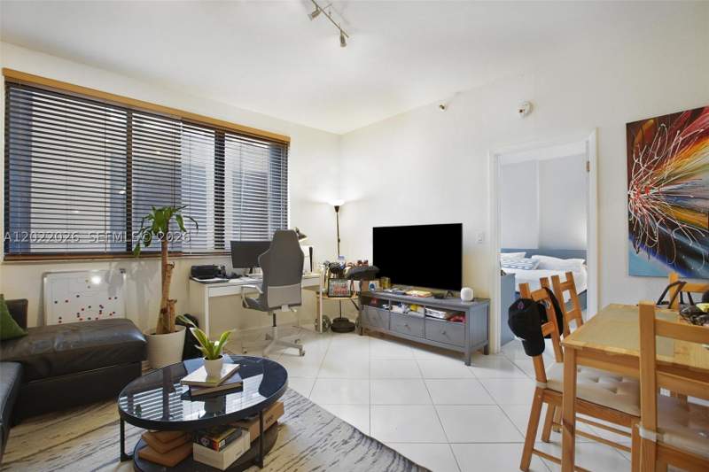 1 bedroom Condominium at 540 Brickell Key Dr 308, Brickell Key II Condo, Miami — photo 5