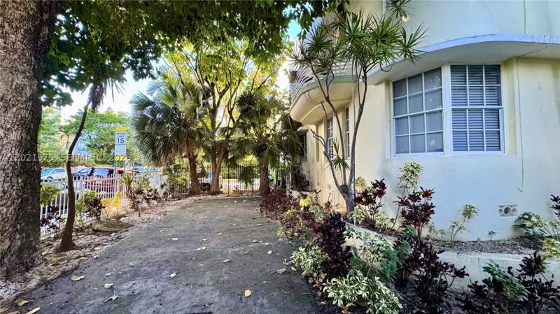 2 bedroom Condominium at 1335 Pennsylvania Ave 3, San Remo Of South Beach C, Miami Beach — photo 2