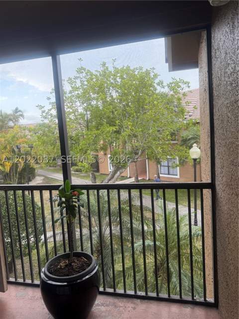 15689 SW 106th Ln 718, Miami FL - photo 18 of 26