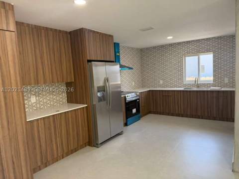 840 NW 67th St, Miami FL - photo 10 of 38