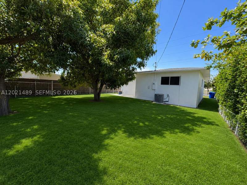 4 bedroom SingleFamilyResidence at 840 NW 67th St, Seventh Ave Park, Miami — photo 4
