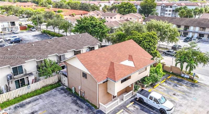 3 bedroom Townhouse at 5350 W 26th Ave 118, West View Lake Townhomes, Hialeah — photo 2