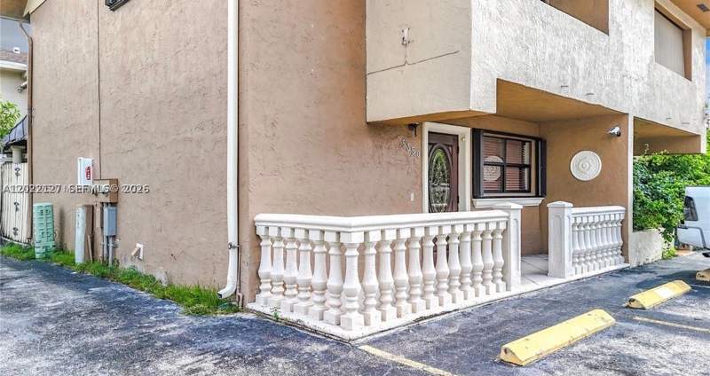 3 bedroom Townhouse at 5350 W 26th Ave 118, West View Lake Townhomes, Hialeah — photo 3