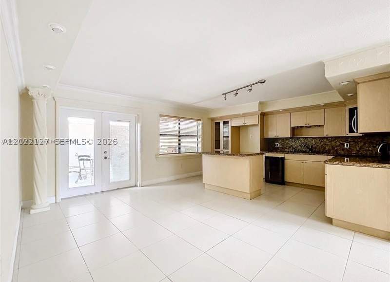3 bedroom Townhouse at 5350 W 26th Ave 118, West View Lake Townhomes, Hialeah — photo 5