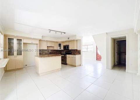 5350 W 26th Ave 118, Hialeah FL - photo 7 of 13