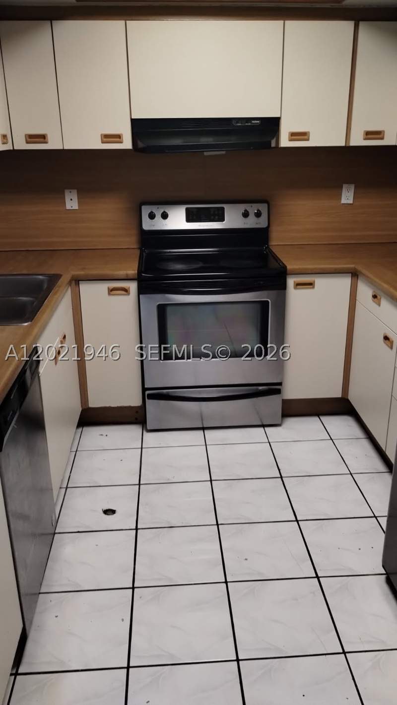 3 bedroom Condominium at 12455 SW 93rd Ter 208T, Kenland Pointe Condo III, Miami — photo 2