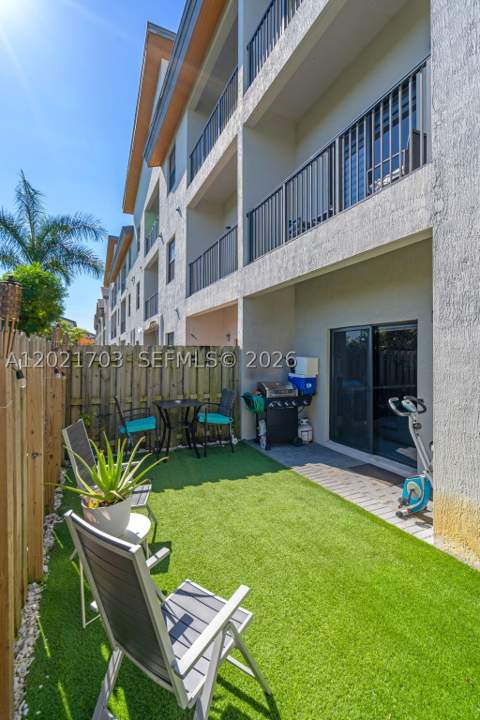 8015 NW 104th Ave 3, Doral FL - photo 22 of 32