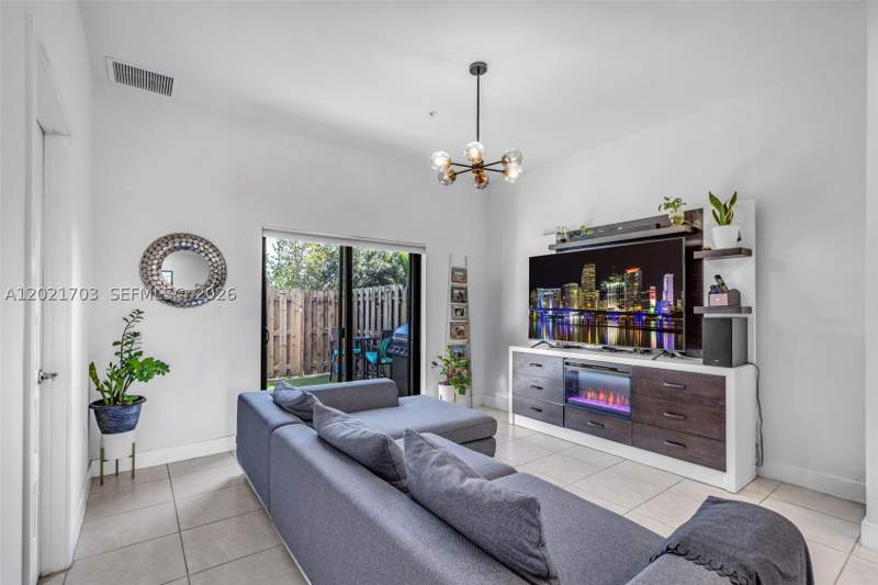2 bedroom Condominium at 8015 NW 104th Ave 3, Apex At Park Central Cond, Doral — photo 3