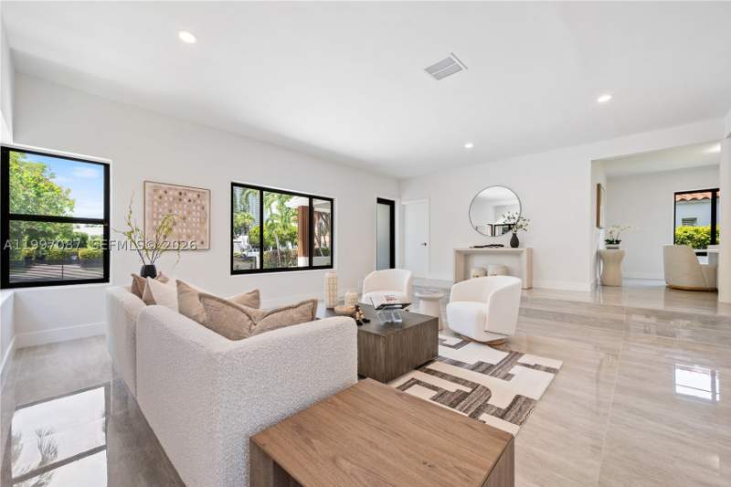 4 bedroom SingleFamilyResidence at 1405 Lenox Ave, Ocean Beach Addn No 3, Miami Beach — photo 4