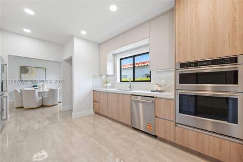 1405 Lenox Ave, Miami Beach FL - photo 6 of 36