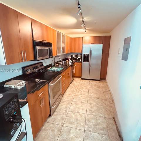 7501 E Treasure Dr 7R, North Bay Village FL - photo 11 of 14