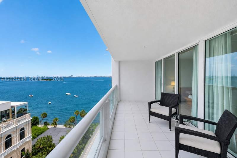 1 bedroom Condominium at 1717 N Bayshore Dr A-1437, Venetia Condo, Miami — photo 3