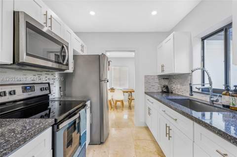 2349 NE 173rd St, North Miami Beach FL - photo 15 of 21