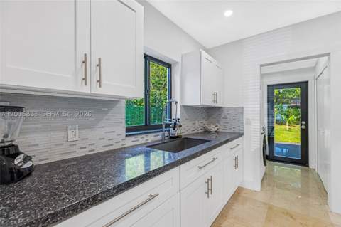 2349 NE 173rd St, North Miami Beach FL - photo 17 of 21