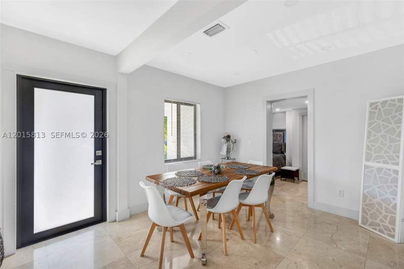 4 bedroom SingleFamilyResidence at 2349 NE 173rd St, Fulford By The Sea Sec C, North Miami Beach — photo 5