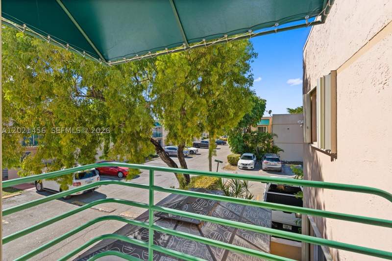 3 bedroom Condominium at 11860 SW 18th Terr 103, Les Chateaux At Intl Gard, Miami — photo 4