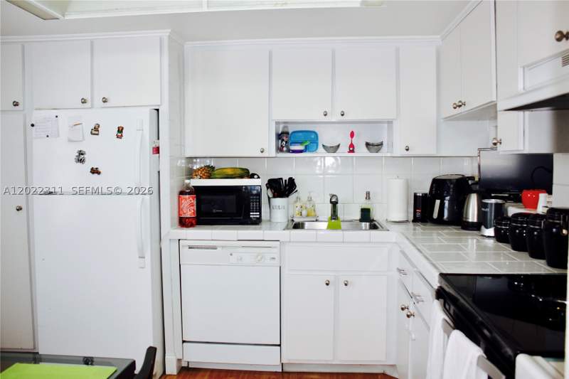 2 bedroom Condominium at 18555 NE 14th Ave 702A, Sixth Moorings Condo, Miami — photo 2