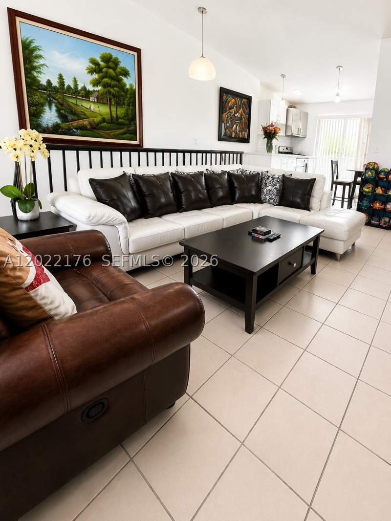 2 bedroom Condominium at 7603 W 29th Ln 202-55, El Prado Xiii Condo, Hialeah — photo 2