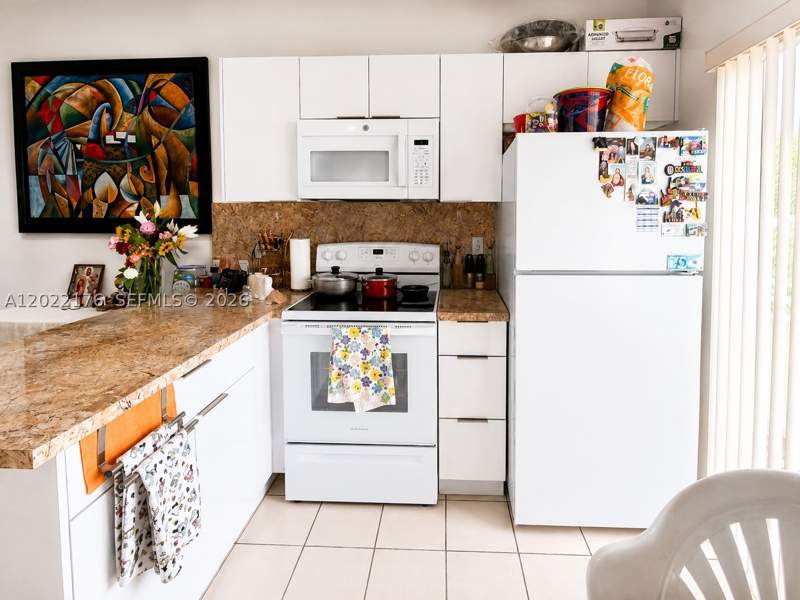 2 bedroom Condominium at 7603 W 29th Ln 202-55, El Prado Xiii Condo, Hialeah — photo 5