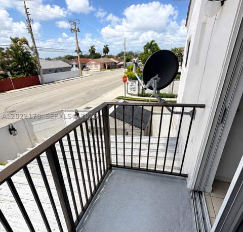 7603 W 29th Ln 202-55, Hialeah FL - photo 7 of 13