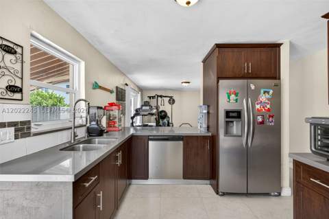 15530 SW 59th St, Miami FL - photo 18 of 58