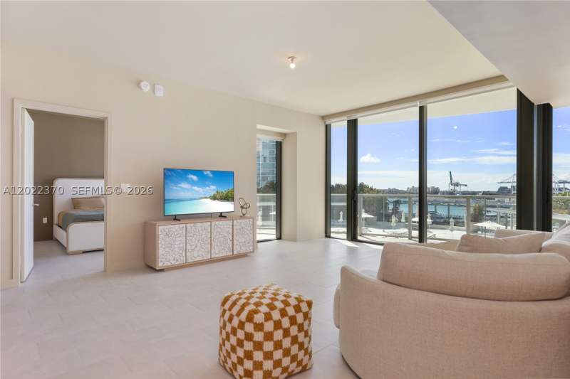 1 bedroom Condominium at 500 Alton Rd 802, Park Residences Condo, Miami Beach — photo 4