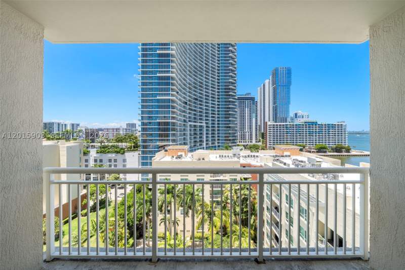 2 bedroom Condominium at 2000 N Bayshore Dr 1005, Cite Condo, Miami — photo 3