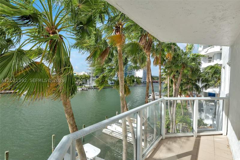 3 bedroom Condominium at 5900 Collins Ave 408, The Grandview Condo, Miami Beach — photo 3