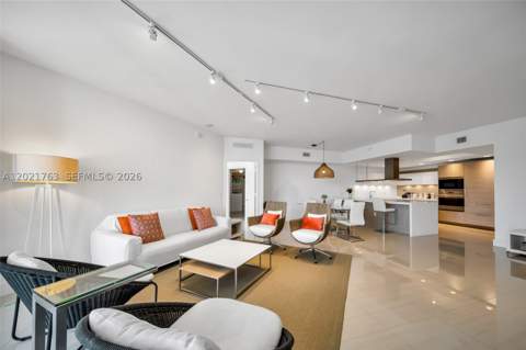 17301 Biscayne Blvd 907, North Miami Beach FL - photo 10 of 37
