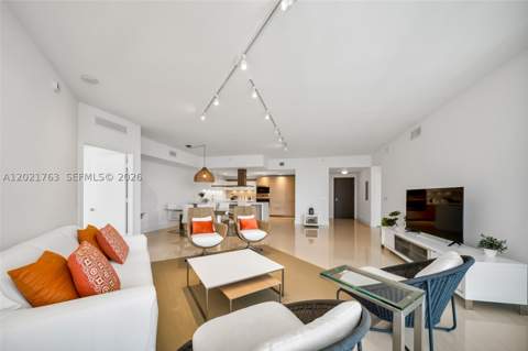 17301 Biscayne Blvd 907, North Miami Beach FL - photo 11 of 37