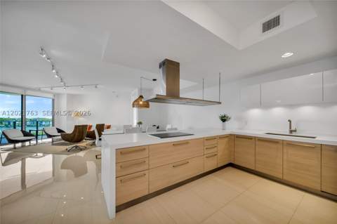 17301 Biscayne Blvd 907, North Miami Beach FL - photo 14 of 37