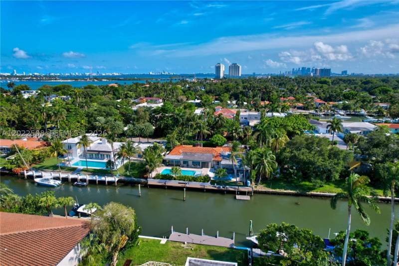 5 bedroom SingleFamilyResidence at 1141 NE 90th St, Amd Pl Biscayne Pines, Miami — photo 2