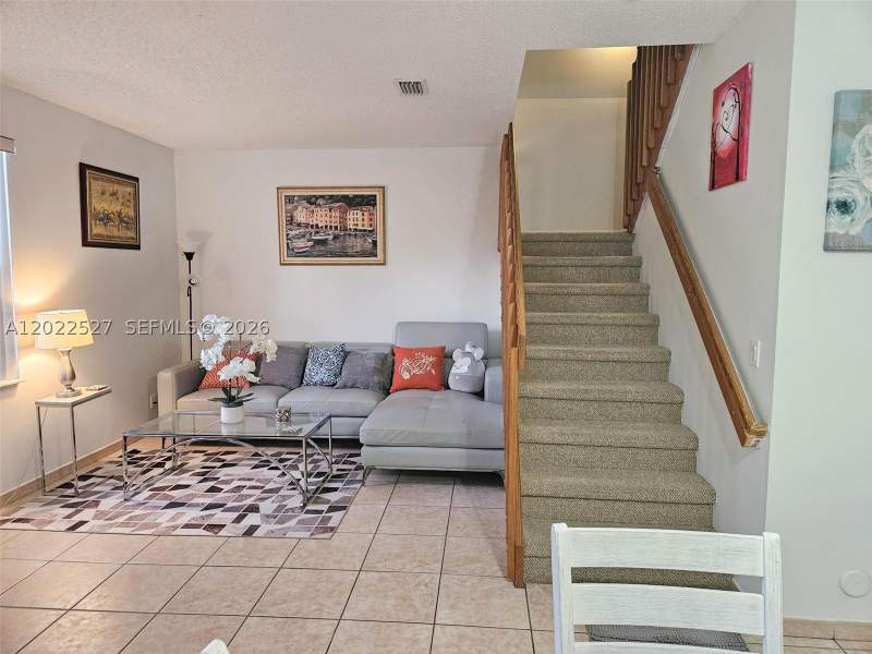 3 bedroom Condominium at 870 NE 212th Ter 2, Sierra Ridge Condo M-41, Miami — photo 3