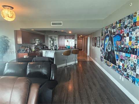 14951 Royal Oaks Ln 1909, North Miami FL - photo 19 of 40
