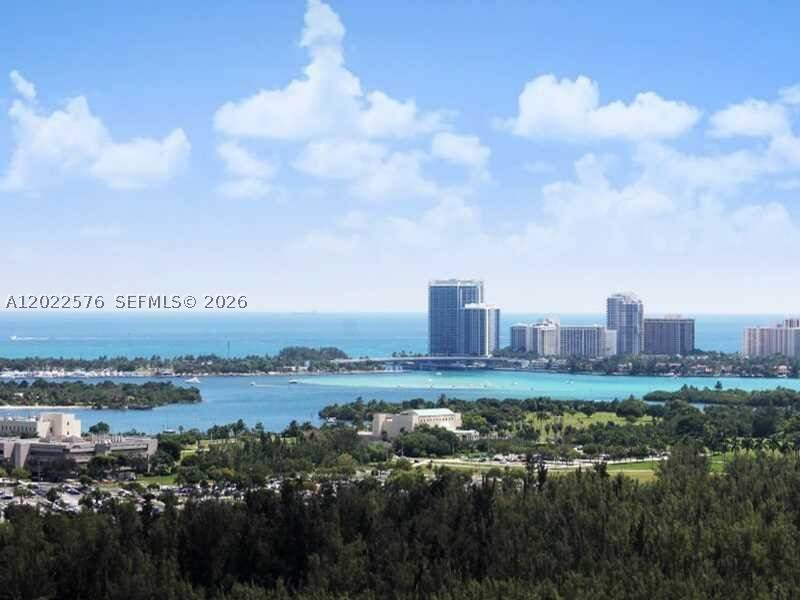 3 bedroom Condominium at 14951 Royal Oaks Ln 1909, The Oaks I Condo, North Miami — photo 2