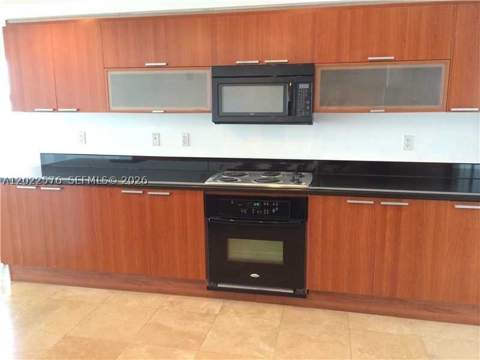 14951 Royal Oaks Ln 1909, North Miami FL - photo 8 of 40