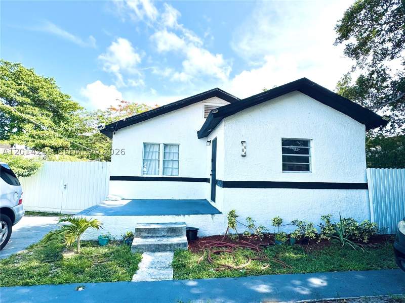 4 bedroom SingleFamilyResidence at 1484 NW 60th St, Orange Heights, Miami — photo 2