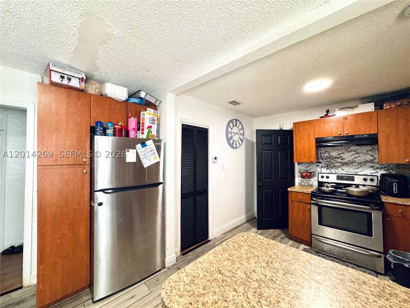 4 bedroom SingleFamilyResidence at 1484 NW 60th St, Orange Heights, Miami — photo 4