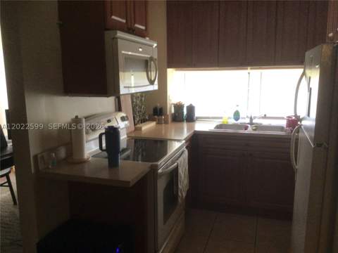 17021 N Bay Rd 625, Sunny Isles Beach FL - photo 20 of 35