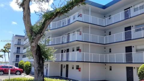 447 NE 195th St 117, Miami FL - photo 21 of 24