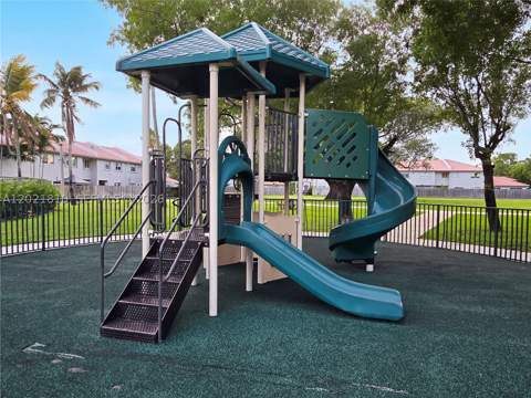 5033 NW 114th Ct, Doral FL - photo 23 of 31